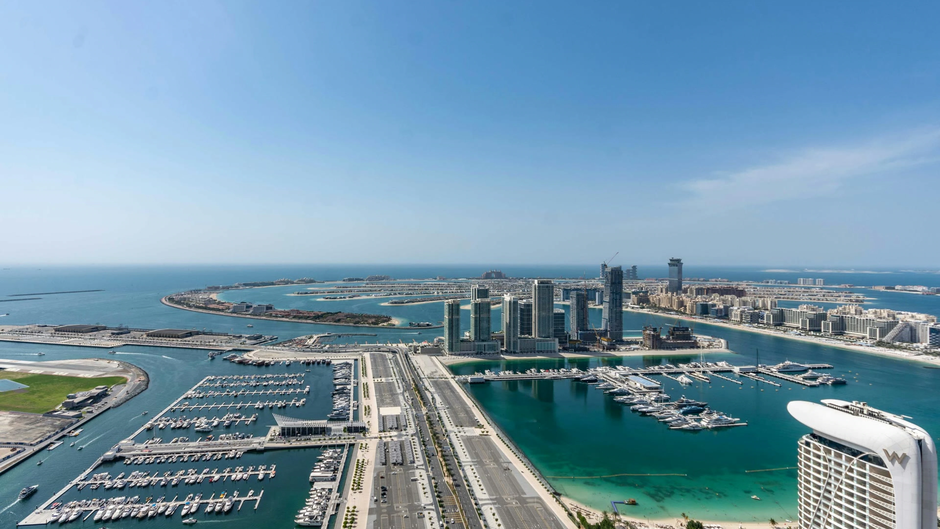 Real waterfront residential context in Dubai